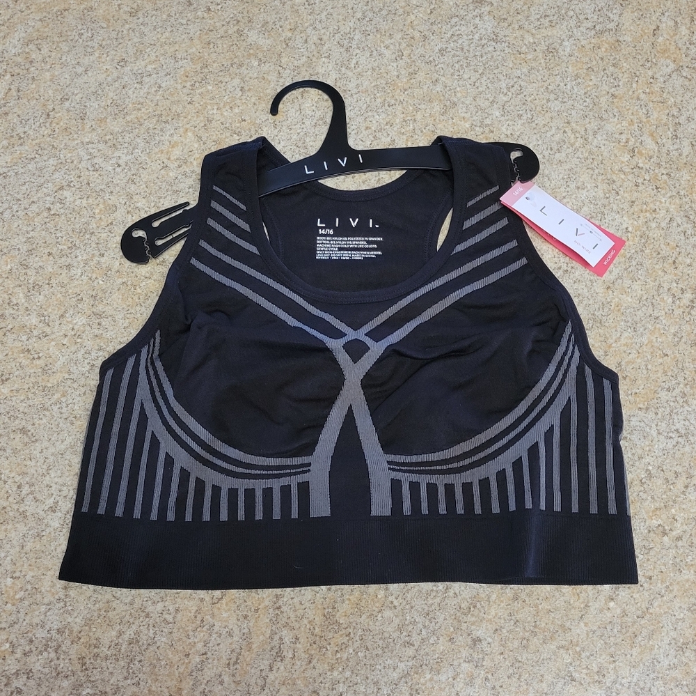 NWT Women's Sports Bra